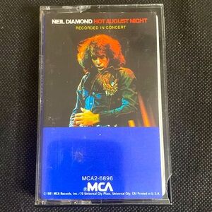 Vintage classic 81’s cassette tape-Neil Diamond – Hot August Night
